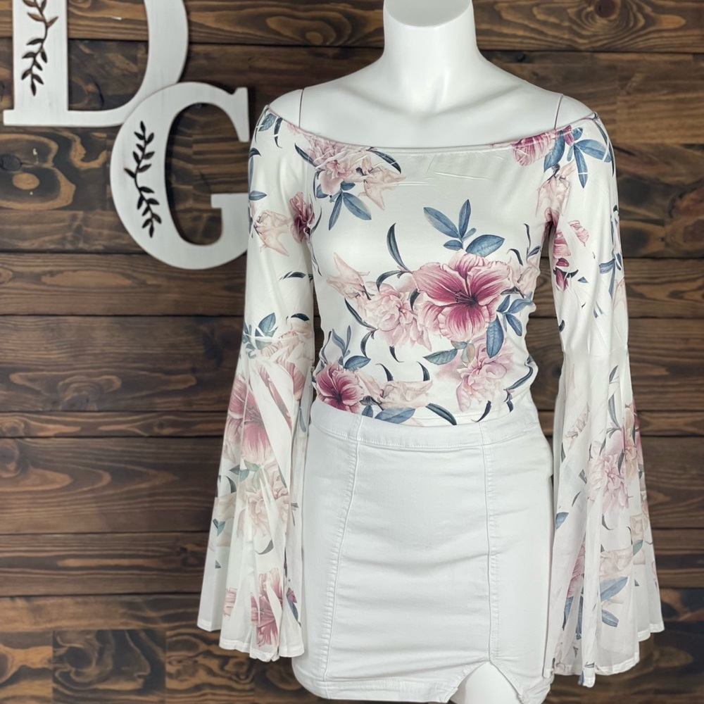 Papaya |‎ Floral Off Shoulder Long Bell Sleeve Cropped Blouse Mesh Sleeves
